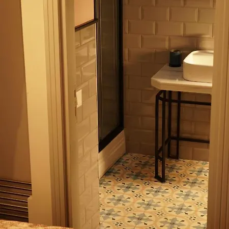Hotel Tilas - In 19th Century Wooden Townhouse,kadikoy Istanbul