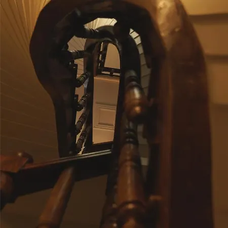 Hotel Tilas - In 19th Century Wooden Townhouse,kadikoy *