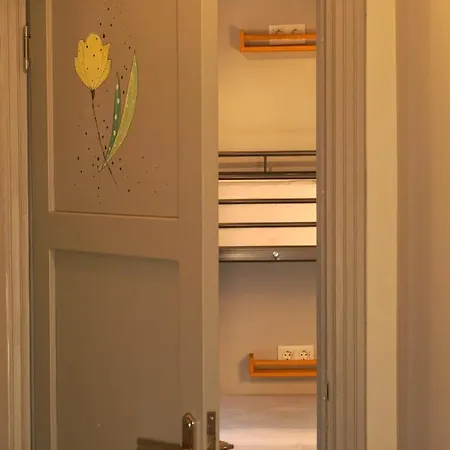 Hotel Tilas - In 19th Century Wooden Townhouse,kadikoy *