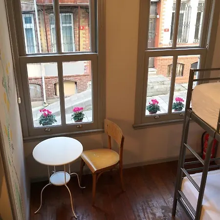 Tilas - In 19th Century Wooden Townhouse,kadikoy * Istanbul