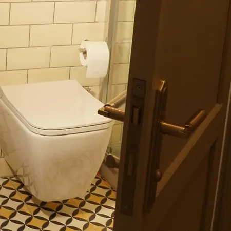 Tilas - In 19th Century Wooden Townhouse,kadikoy