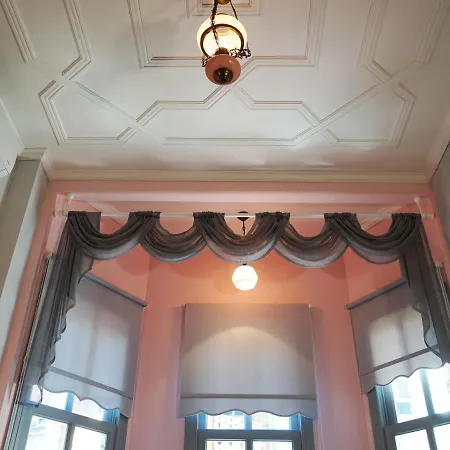 Tilas - In 19th Century Wooden Townhouse,kadikoy Hotell *