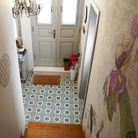 Tilas - In 19th Century Wooden Townhouse,kadikoy