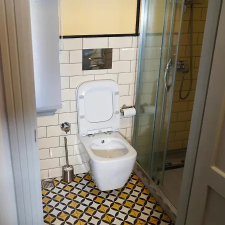 Tilas - In 19th Century Wooden Townhouse,kadikoy Hotel *