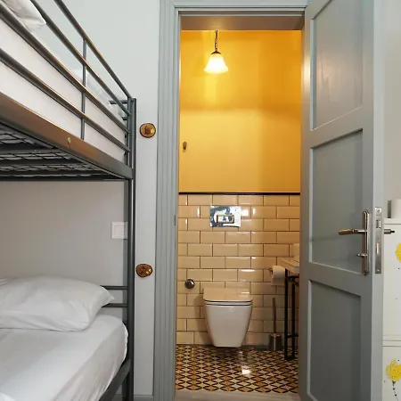 Hotel Tilas - In 19th Century Wooden Townhouse,kadikoy *