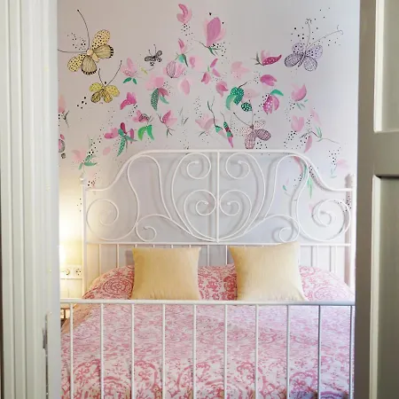 Tilas - In 19th Century Wooden Townhouse,kadikoy Hotell *