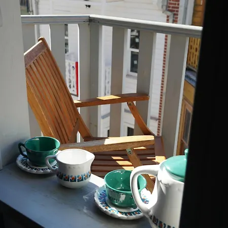 Hotell Tilas - In 19th Century Wooden Townhouse,kadikoy *