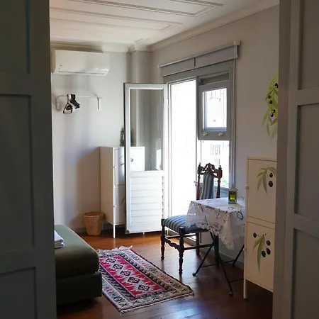 Tilas - In 19th Century Wooden Townhouse,kadikoy Hotell