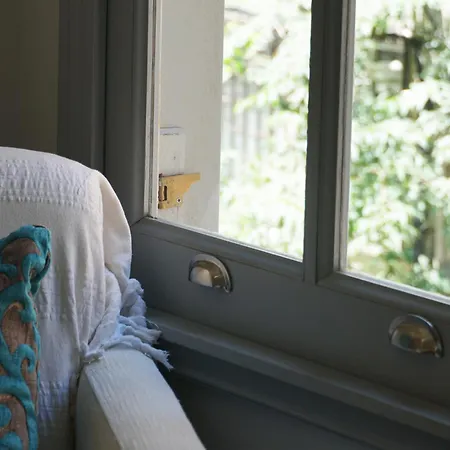 Hotel Tilas - In 19th Century Wooden Townhouse,kadikoy Istanbul