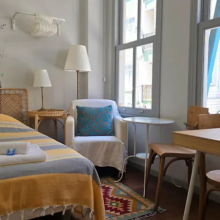 Hotel Tilas - In 19th Century Wooden Townhouse,kadikoy