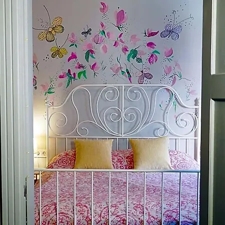 Hotel Tilas - In 19th Century Wooden Townhouse,kadikoy Istanbul