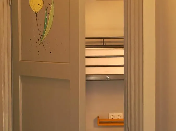 فندق Tilas - In 19th Century Wooden Townhouse,kadikoy *