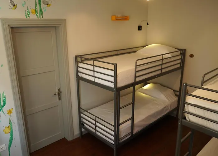 فندق Tilas - In 19th Century Wooden Townhouse,kadikoy