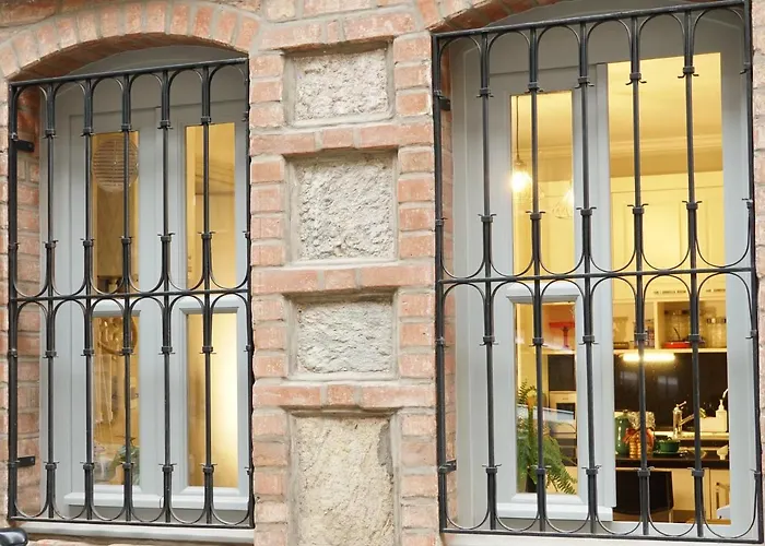 Tilas - In 19th Century Wooden Townhouse,kadikoy
