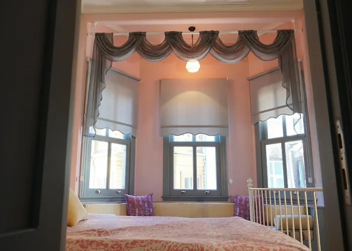 Tilas - In 19th Century Wooden Townhouse,kadikoy