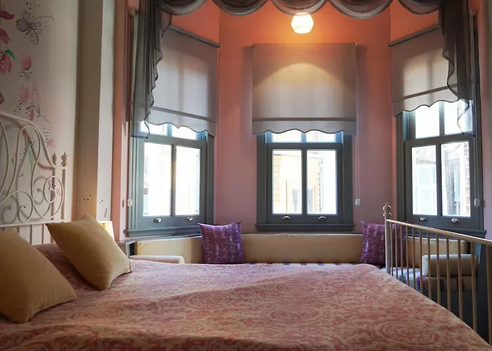 Tilas - In 19th Century Wooden Townhouse,kadikoy فندق